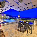 Albedo Blue Villa *
